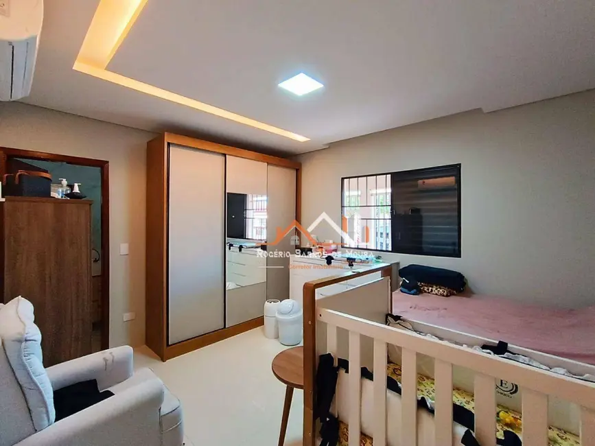 Casa com 3 quartos à venda, 200m2 em Núcleo Bartholomeu Bueno de Miranda, Presidente Prudente - SP - imagem 8 Foto 8 de Casa com 3 quartos à venda, 200m2 em Núcleo Bartholomeu Bueno de Miranda, Presidente Prudente - SP