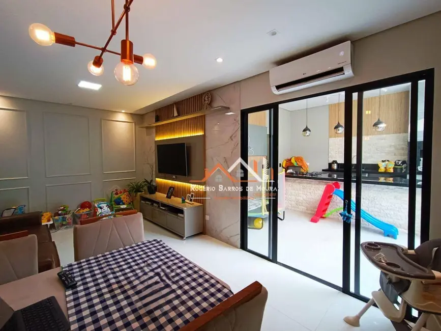 Casa com 3 quartos à venda, 200m2 em Núcleo Bartholomeu Bueno de Miranda, Presidente Prudente - SP - imagem 4 Foto 4 de Casa com 3 quartos à venda, 200m2 em Núcleo Bartholomeu Bueno de Miranda, Presidente Prudente - SP