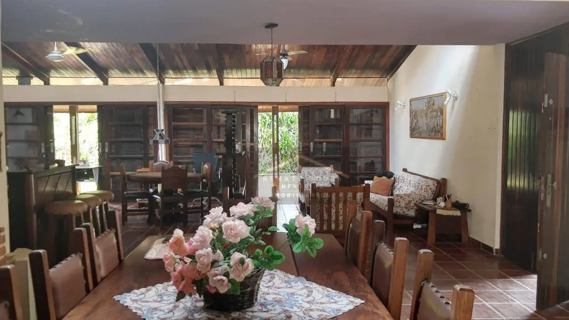 Casa com 3 quartos à venda, 544m2 em Peruibe - SP - imagem 3 Foto 3 de Casa com 3 quartos à venda, 544m2 em Peruibe - SP