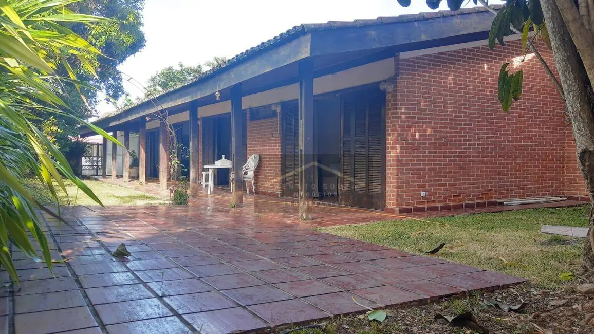Casa com 3 quartos à venda, 544m2 em Peruibe - SP - imagem 2 Foto 2 de Casa com 3 quartos à venda, 544m2 em Peruibe - SP