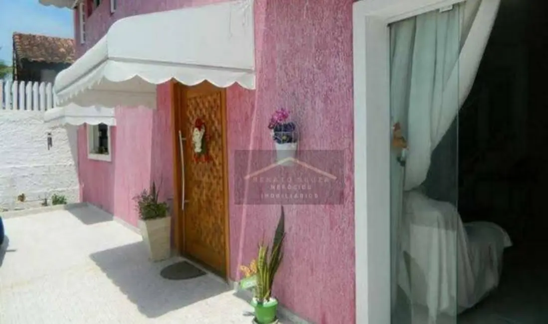 Foto 3 de Sobrado com 3 quartos à venda, 250m2 em Peruibe - SP