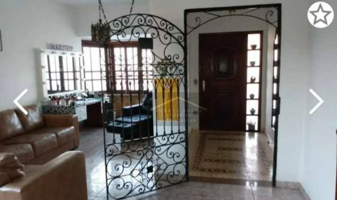 Sobrado com 5 quartos à venda, 400m2 em Peruibe - SP - imagem 3 Foto 3 de Sobrado com 5 quartos à venda, 400m2 em Peruibe - SP