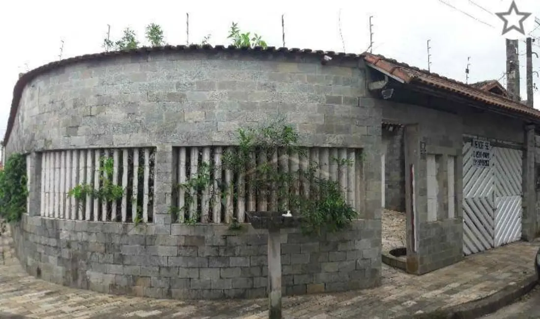 Casa com 3 quartos à venda, 376m2 em Peruibe - SP - imagem 4 Foto 4 de Casa com 3 quartos à venda, 376m2 em Peruibe - SP