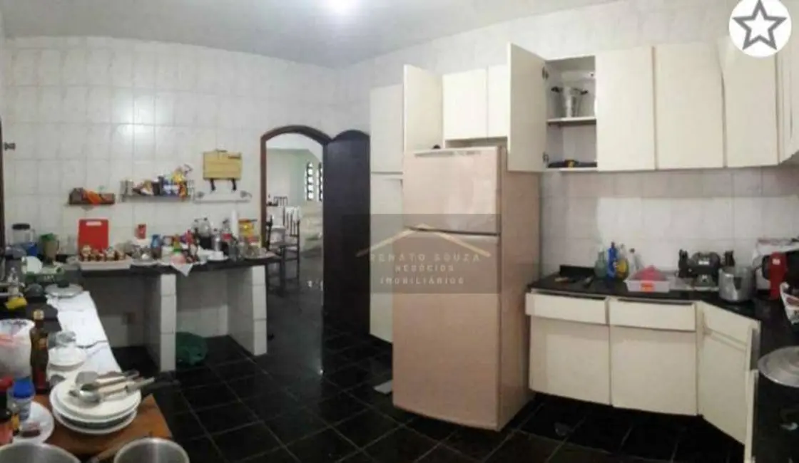 Casa com 3 quartos à venda, 376m2 em Peruibe - SP - imagem 9 Foto 9 de Casa com 3 quartos à venda, 376m2 em Peruibe - SP