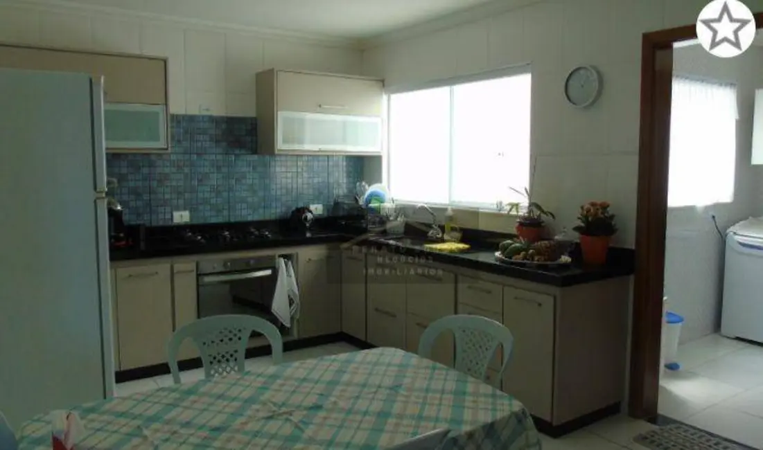 Cobertura com 4 quartos à venda, 230m2 em Centro, Peruibe - SP - imagem 3 Foto 3 de Cobertura com 4 quartos à venda, 230m2 em Centro, Peruibe - SP