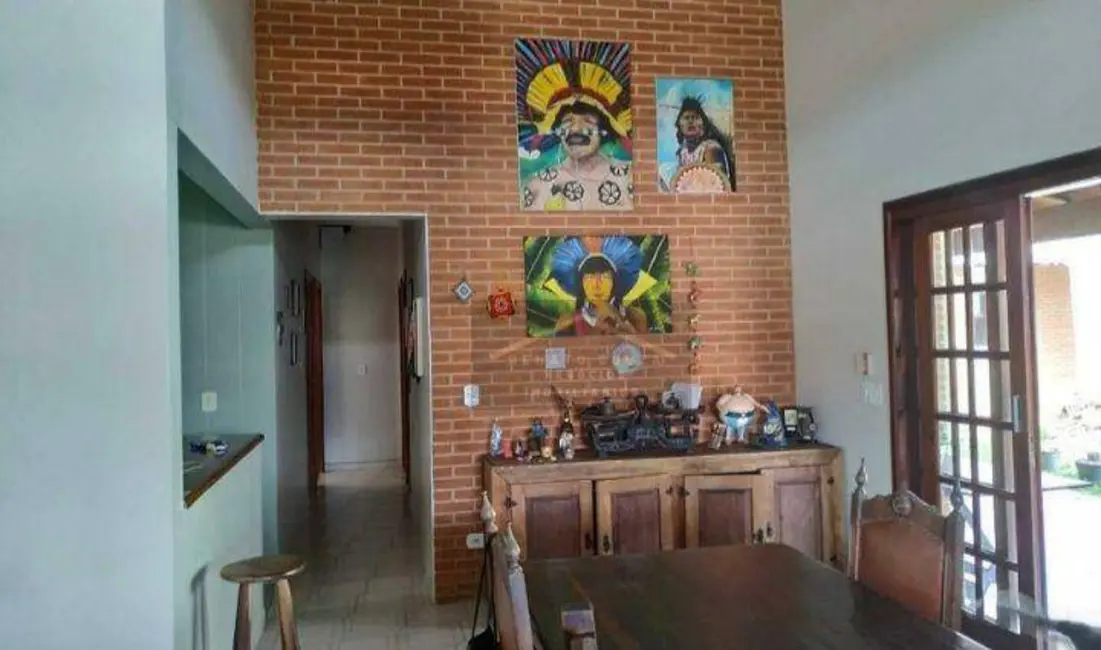Casa com 3 quartos à venda, 562m2 em Peruibe - SP - imagem 3 Foto 3 de Casa com 3 quartos à venda, 562m2 em Peruibe - SP