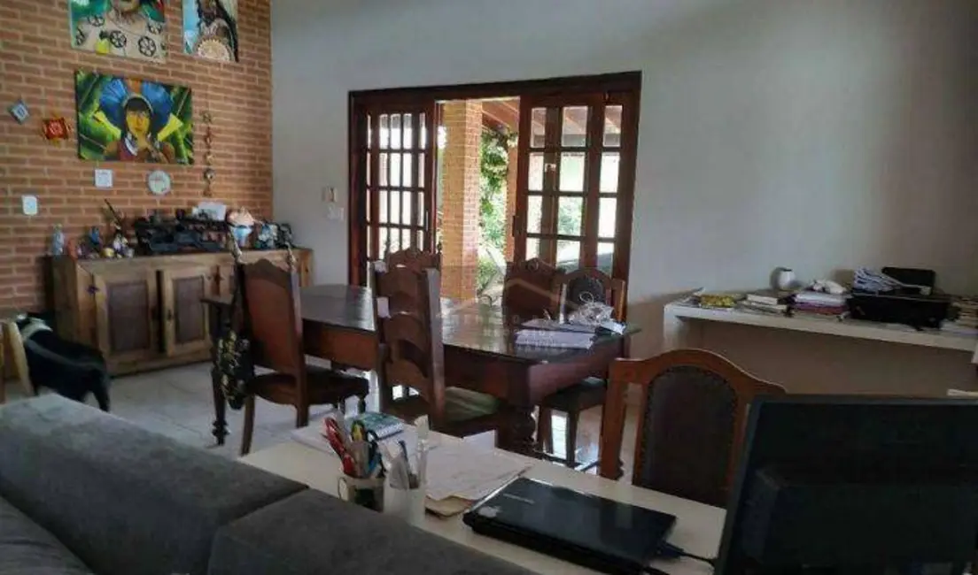 Casa com 3 quartos à venda, 562m2 em Peruibe - SP - imagem 2 Foto 2 de Casa com 3 quartos à venda, 562m2 em Peruibe - SP