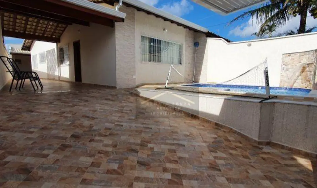 Foto 1 de Casa com 3 quartos à venda, 250m2 em Peruibe - SP