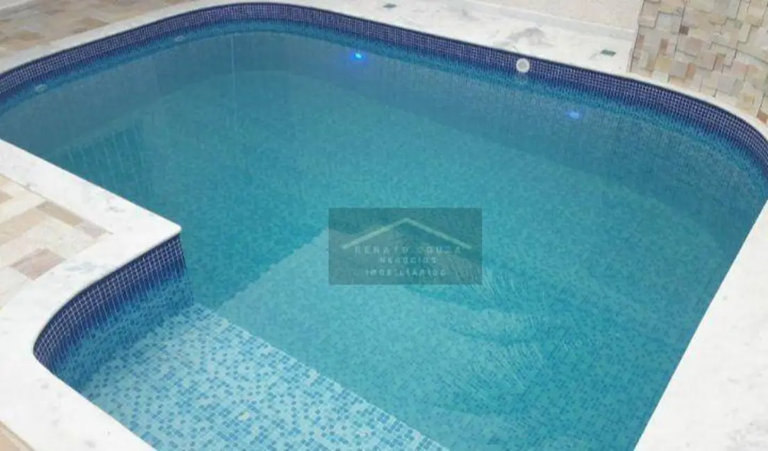 Casa com 3 quartos à venda, 250m2 em Peruibe - SP - imagem 2 Foto 2 de Casa com 3 quartos à venda, 250m2 em Peruibe - SP