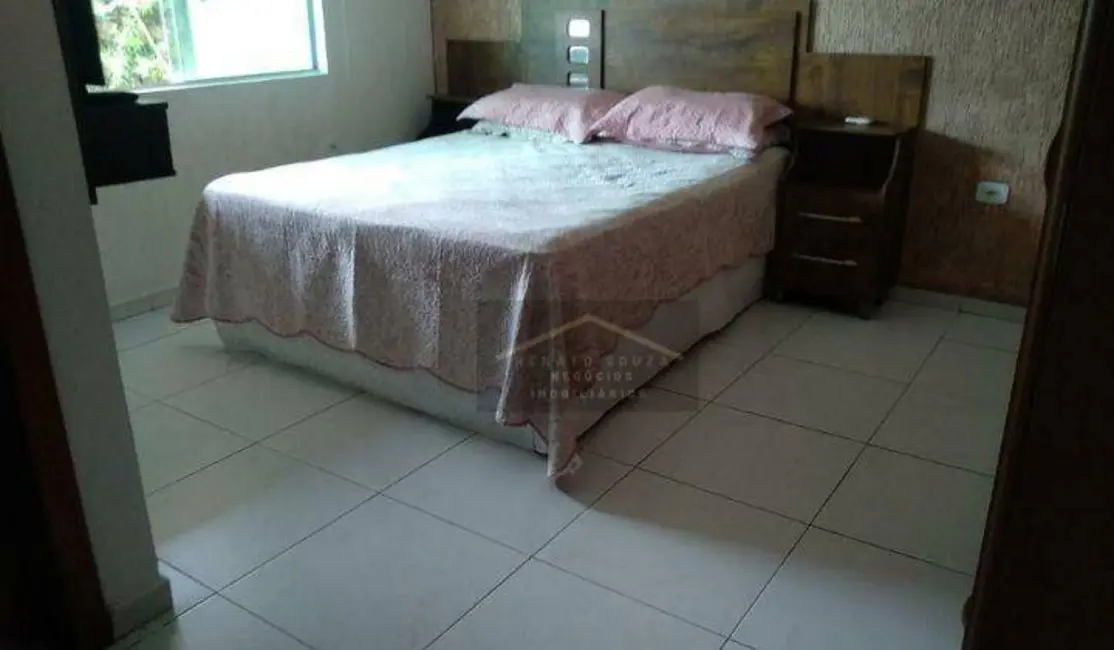 Foto 2 de Casa com 3 quartos à venda, 250m2 em Peruibe - SP
