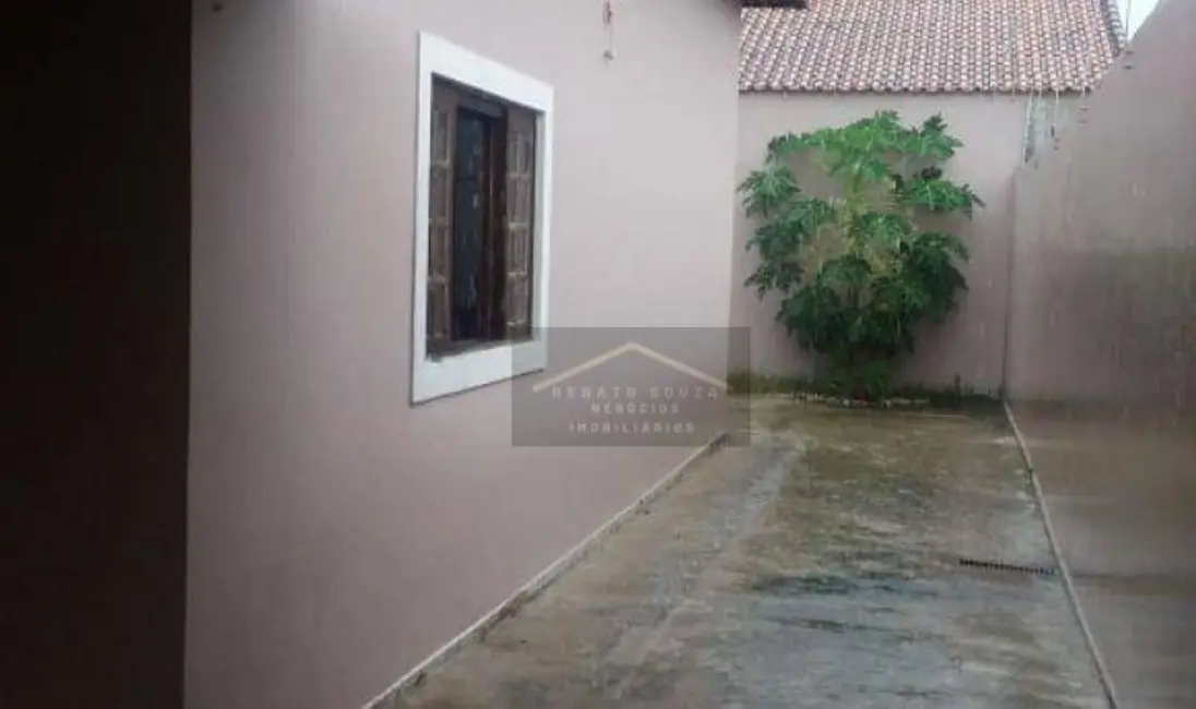 Sobrado com 4 quartos à venda, 250m2 em Peruibe - SP - imagem 3 Foto 3 de Sobrado com 4 quartos à venda, 250m2 em Peruibe - SP