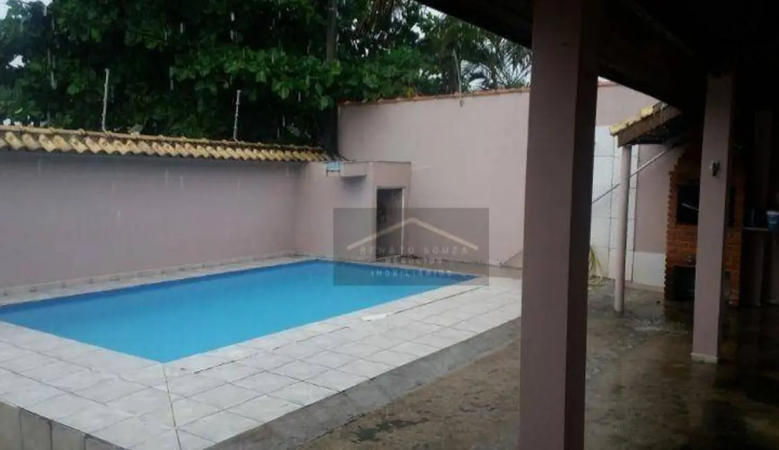 Sobrado com 4 quartos à venda, 250m2 em Peruibe - SP - imagem 6 Foto 6 de Sobrado com 4 quartos à venda, 250m2 em Peruibe - SP