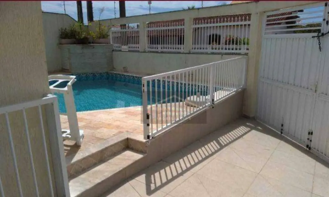 Foto 1 de Casa com 3 quartos à venda, 290m2 em Peruibe - SP