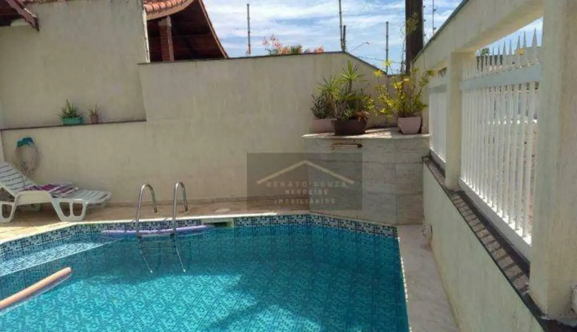 Foto 2 de Casa com 3 quartos à venda, 290m2 em Peruibe - SP