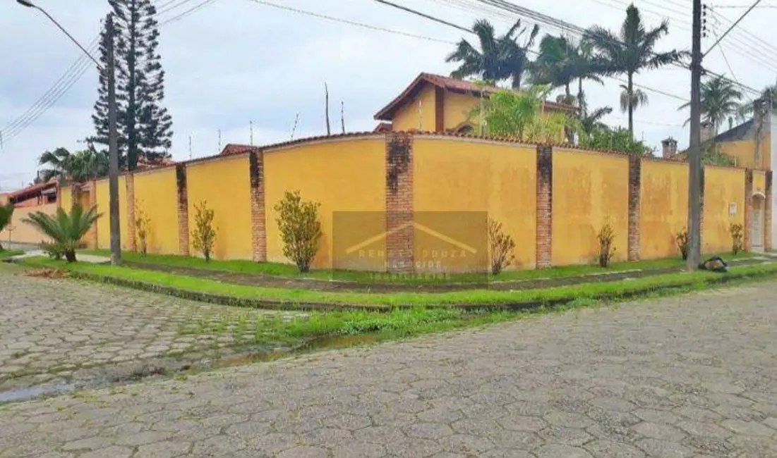 Sobrado com 4 quartos à venda, 500m2 em Peruibe - SP - imagem 9 Foto 9 de Sobrado com 4 quartos à venda, 500m2 em Peruibe - SP