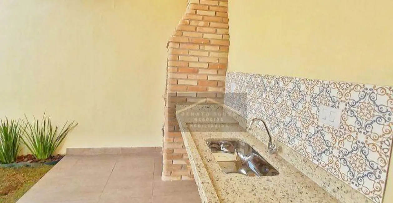 Casa com 3 quartos à venda, 250m2 em Peruibe - SP - imagem 5 Foto 5 de Casa com 3 quartos à venda, 250m2 em Peruibe - SP