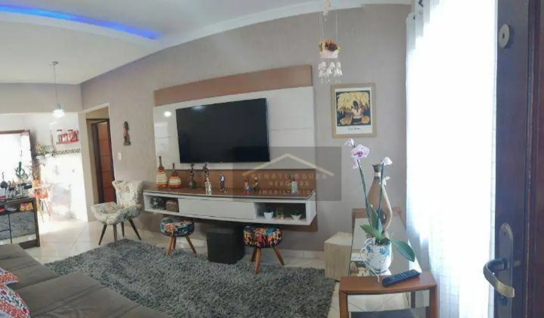 Casa com 2 quartos à venda, 250m2 em Peruibe - SP - imagem 7 Foto 7 de Casa com 2 quartos à venda, 250m2 em Peruibe - SP