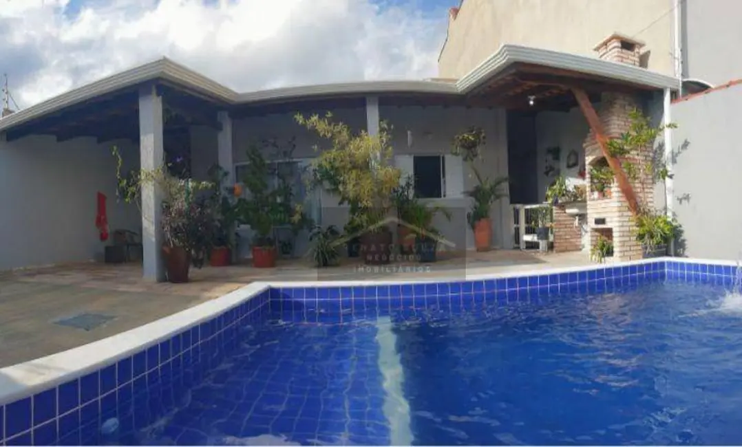 Casa com 2 quartos à venda, 250m2 em Peruibe - SP - imagem 3 Foto 3 de Casa com 2 quartos à venda, 250m2 em Peruibe - SP