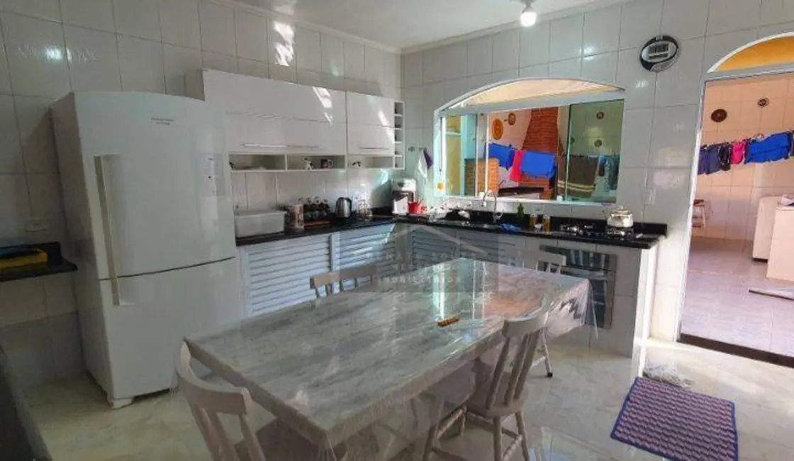 Foto 5 de Casa com 2 quartos à venda, 250m2 em Peruibe - SP