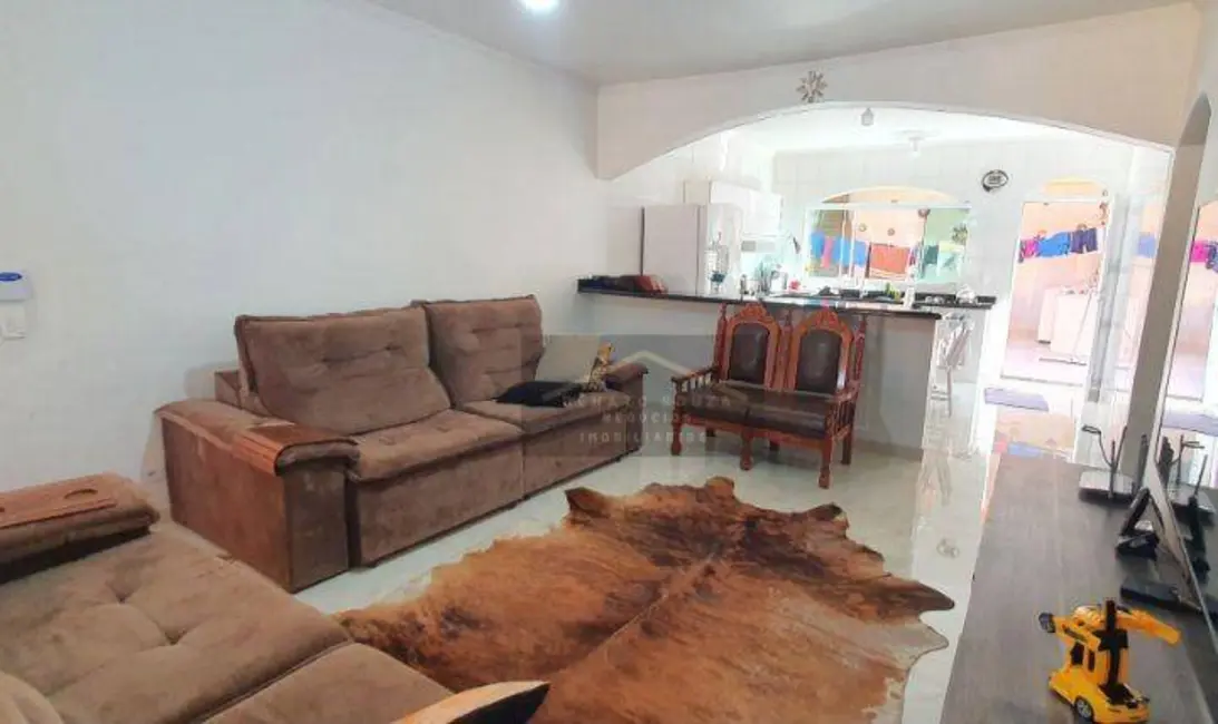 Foto 6 de Casa com 2 quartos à venda, 250m2 em Peruibe - SP