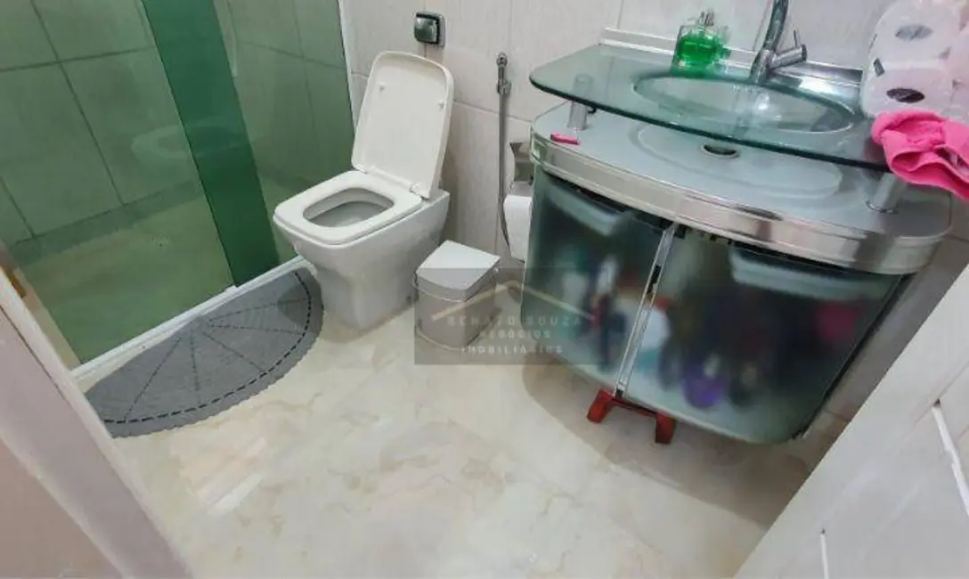 Foto 9 de Casa com 2 quartos à venda, 250m2 em Peruibe - SP