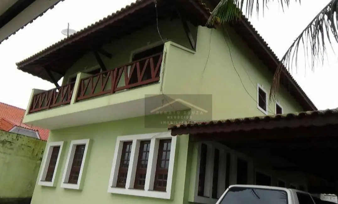 Sobrado com 3 quartos à venda, 360m2 em Peruibe - SP - imagem 8 Foto 8 de Sobrado com 3 quartos à venda, 360m2 em Peruibe - SP