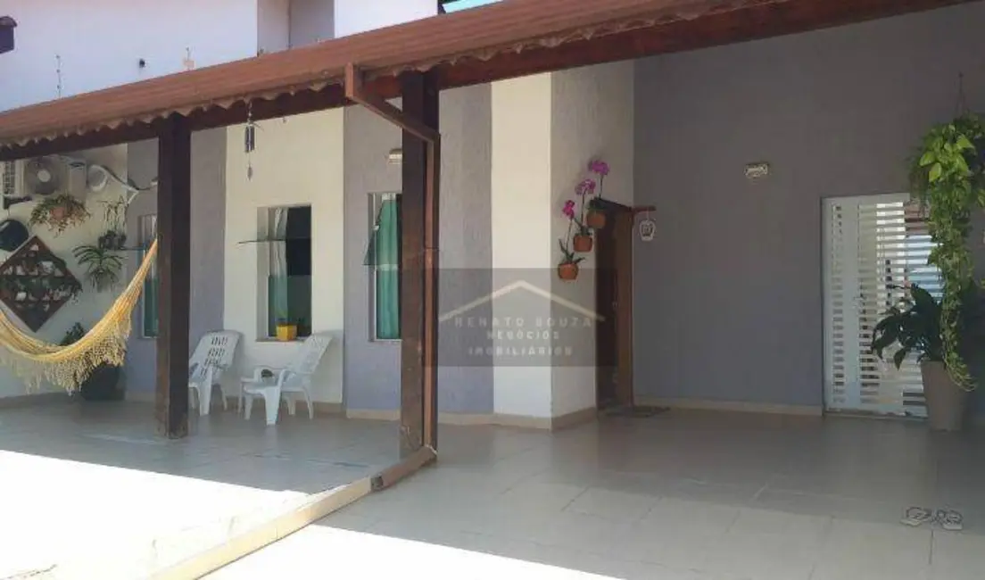 Foto 1 de Casa com 2 quartos à venda, 250m2 em Peruibe - SP