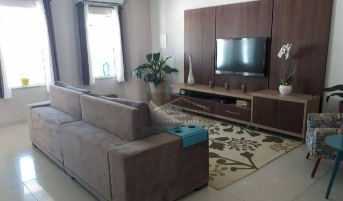 Foto 4 de Casa com 2 quartos à venda, 250m2 em Peruibe - SP