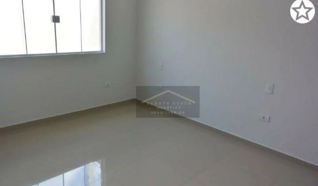 Casa com 3 quartos à venda, 250m2 em Peruibe - SP - imagem 7 Foto 7 de Casa com 3 quartos à venda, 250m2 em Peruibe - SP