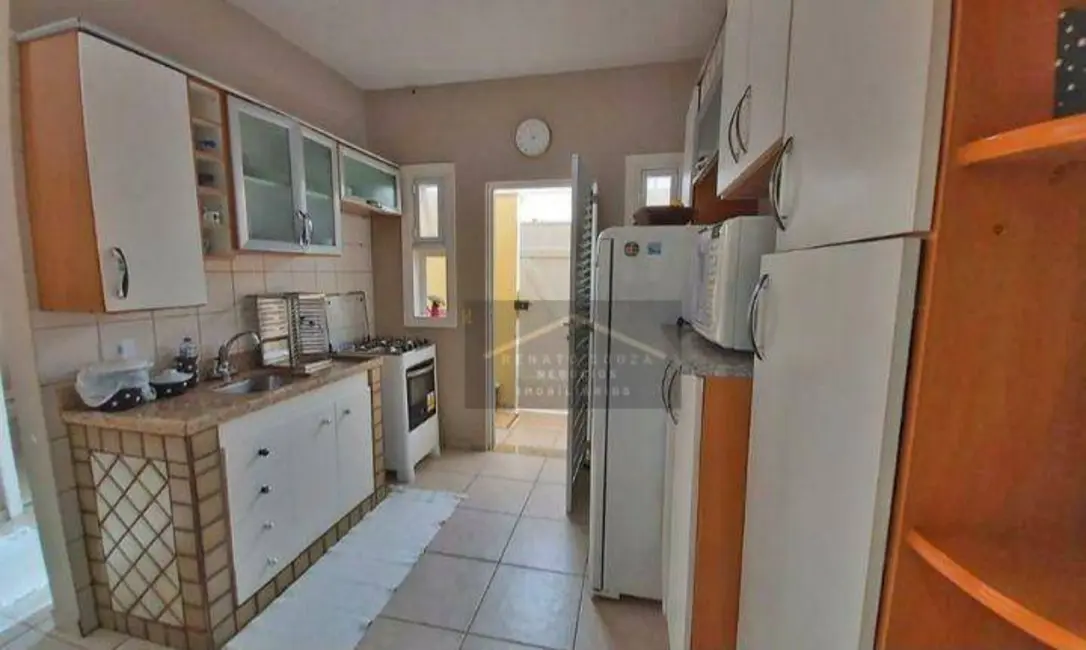 Sobrado com 3 quartos à venda, 99m2 em Peruibe - SP - imagem 8 Foto 8 de Sobrado com 3 quartos à venda, 99m2 em Peruibe - SP