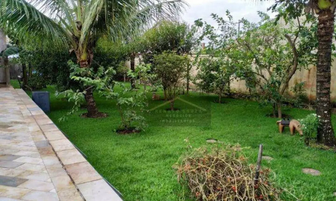 Casa com 3 quartos à venda, 500m2 em Peruibe - SP - imagem 2 Foto 2 de Casa com 3 quartos à venda, 500m2 em Peruibe - SP