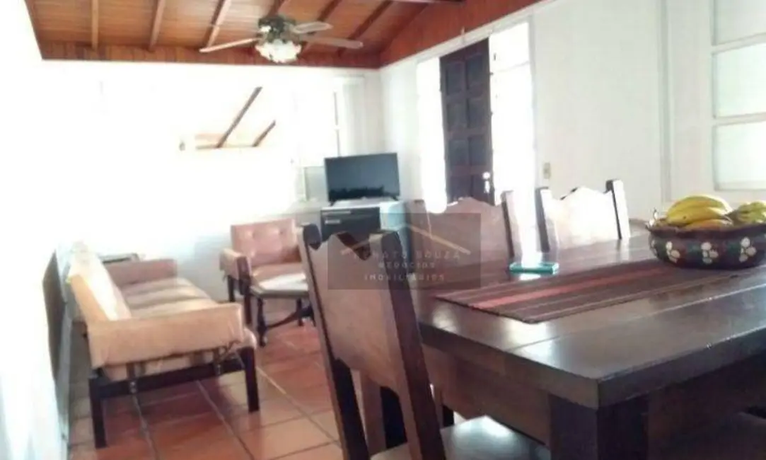 Casa com 5 quartos à venda, 300m2 em Peruibe - SP - imagem 6 Foto 6 de Casa com 5 quartos à venda, 300m2 em Peruibe - SP