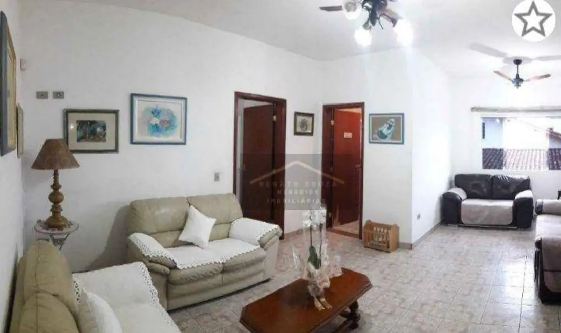 Sobrado com 5 quartos à venda, 420m2 em Peruibe - SP - imagem 4 Foto 4 de Sobrado com 5 quartos à venda, 420m2 em Peruibe - SP