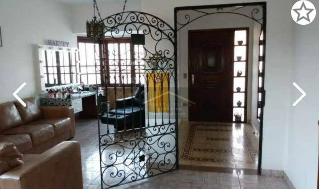 Sobrado com 5 quartos à venda, 420m2 em Peruibe - SP - imagem 3 Foto 3 de Sobrado com 5 quartos à venda, 420m2 em Peruibe - SP