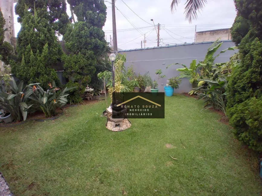 Sobrado com 4 quartos à venda, 500m2 em Peruibe - SP - imagem 9 Foto 9 de Sobrado com 4 quartos à venda, 500m2 em Peruibe - SP