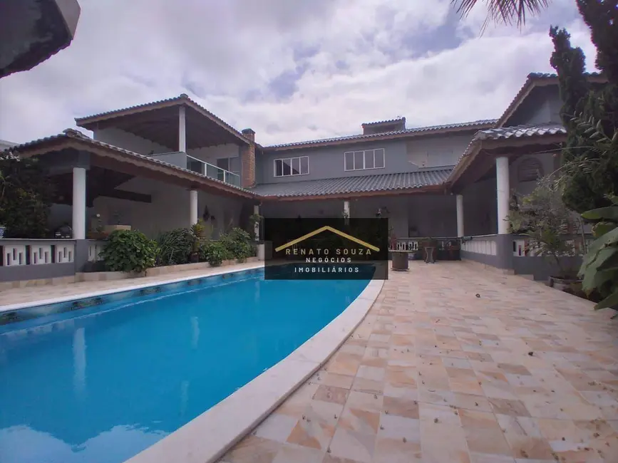 Sobrado com 4 quartos à venda, 500m2 em Peruibe - SP - imagem 2 Foto 2 de Sobrado com 4 quartos à venda, 500m2 em Peruibe - SP