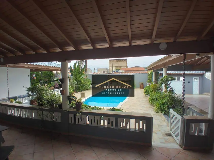 Sobrado com 4 quartos à venda, 500m2 em Peruibe - SP - imagem 5 Foto 5 de Sobrado com 4 quartos à venda, 500m2 em Peruibe - SP