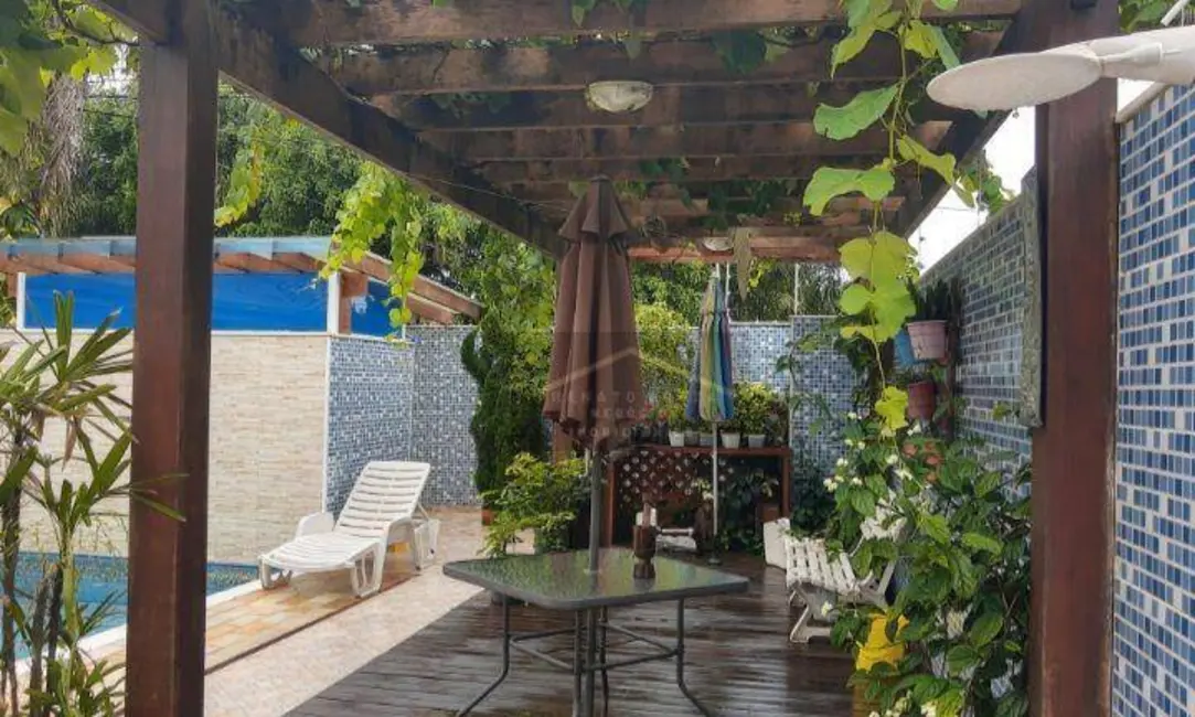 Casa com 3 quartos à venda, 250m2 em Peruibe - SP - imagem 6 Foto 6 de Casa com 3 quartos à venda, 250m2 em Peruibe - SP