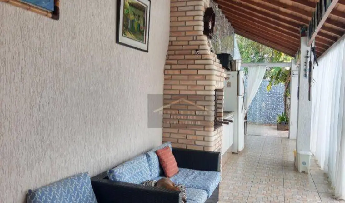 Casa com 3 quartos à venda, 250m2 em Peruibe - SP - imagem 9 Foto 9 de Casa com 3 quartos à venda, 250m2 em Peruibe - SP