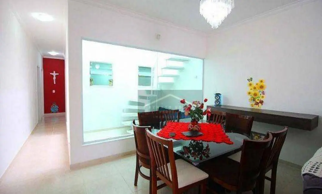 Sobrado com 5 quartos à venda, 250m2 em Peruibe - SP - imagem 6 Foto 6 de Sobrado com 5 quartos à venda, 250m2 em Peruibe - SP