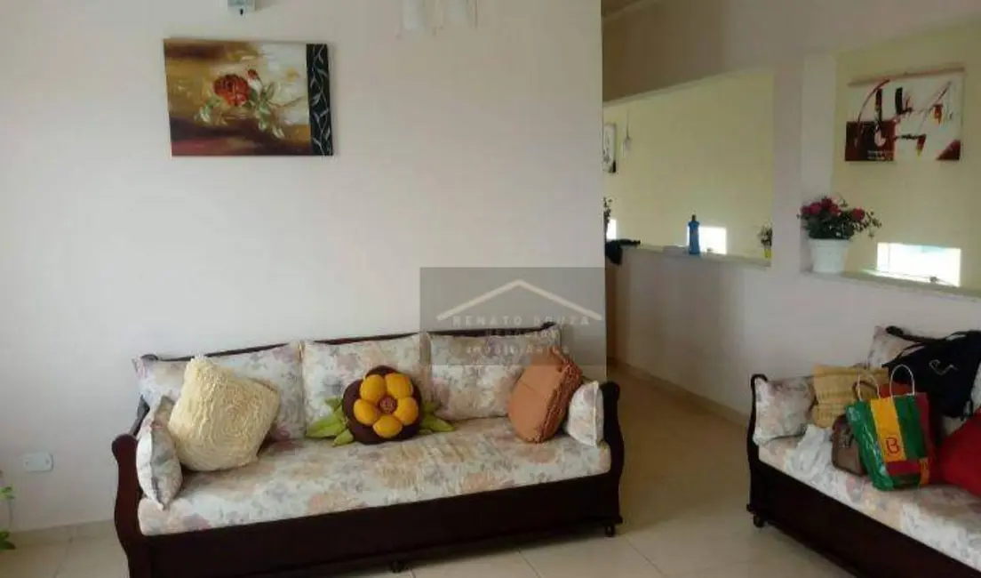 Sobrado com 3 quartos à venda, 328m2 em Peruibe - SP - imagem 6 Foto 6 de Sobrado com 3 quartos à venda, 328m2 em Peruibe - SP