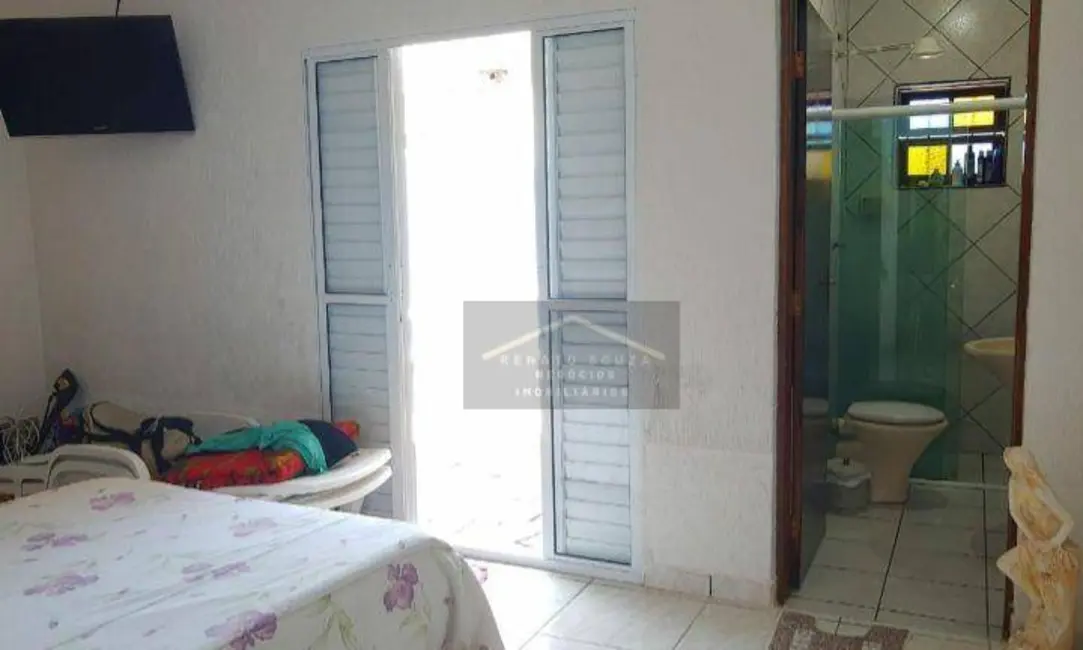 Casa com 2 quartos à venda, 150m2 em Peruibe - SP - imagem 6 Foto 6 de Casa com 2 quartos à venda, 150m2 em Peruibe - SP