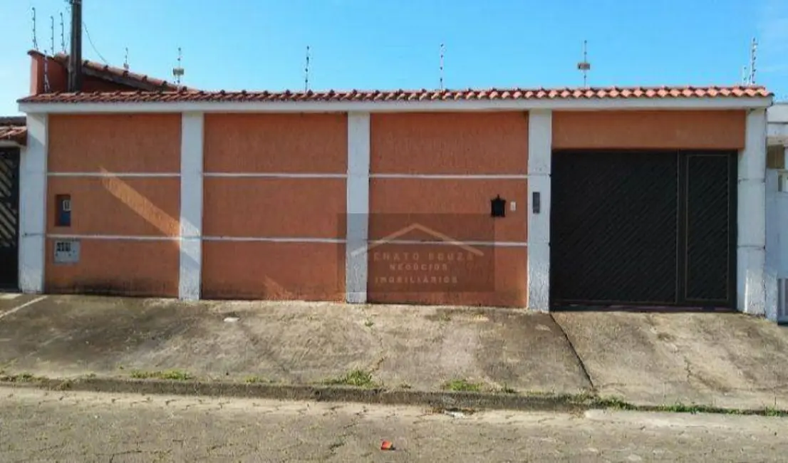 Foto 2 de Casa com 2 quartos à venda, 250m2 em Peruibe - SP