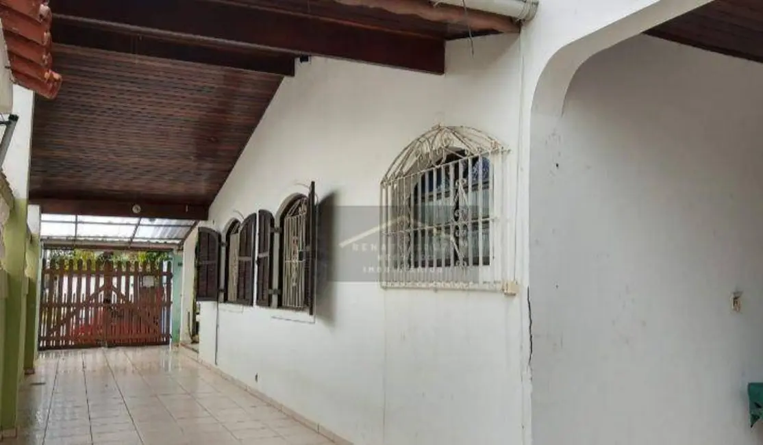 Casa com 3 quartos à venda, 250m2 em Peruibe - SP - imagem 8 Foto 8 de Casa com 3 quartos à venda, 250m2 em Peruibe - SP