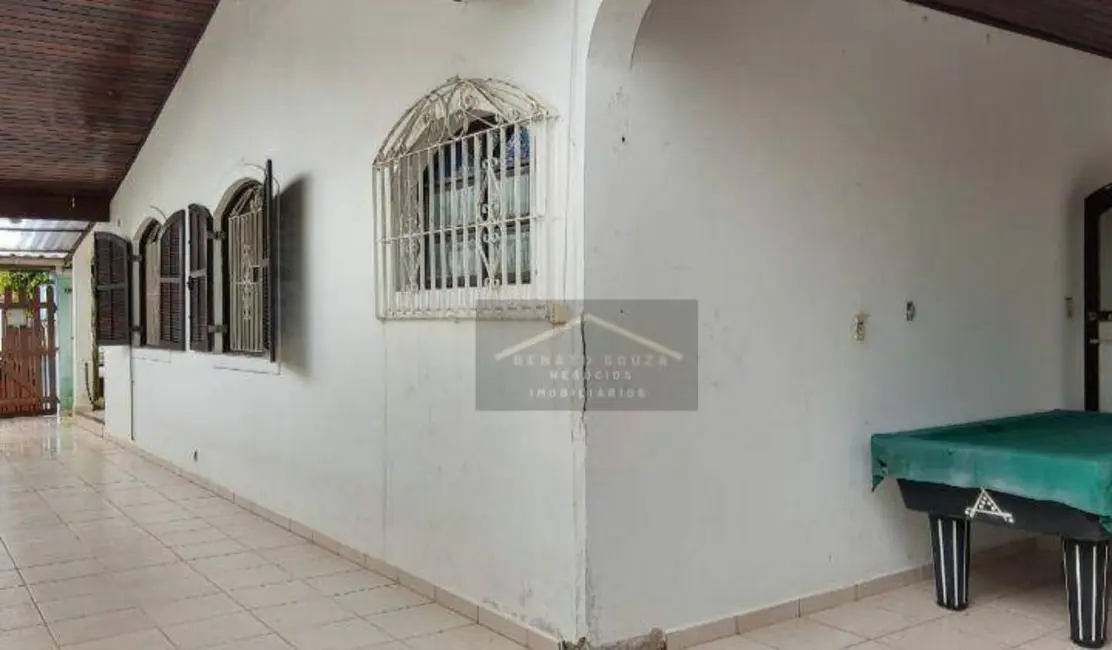 Casa com 3 quartos à venda, 250m2 em Peruibe - SP - imagem 7 Foto 7 de Casa com 3 quartos à venda, 250m2 em Peruibe - SP
