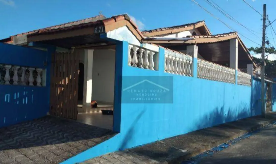 Foto 2 de Casa com 3 quartos à venda, 250m2 em Peruibe - SP