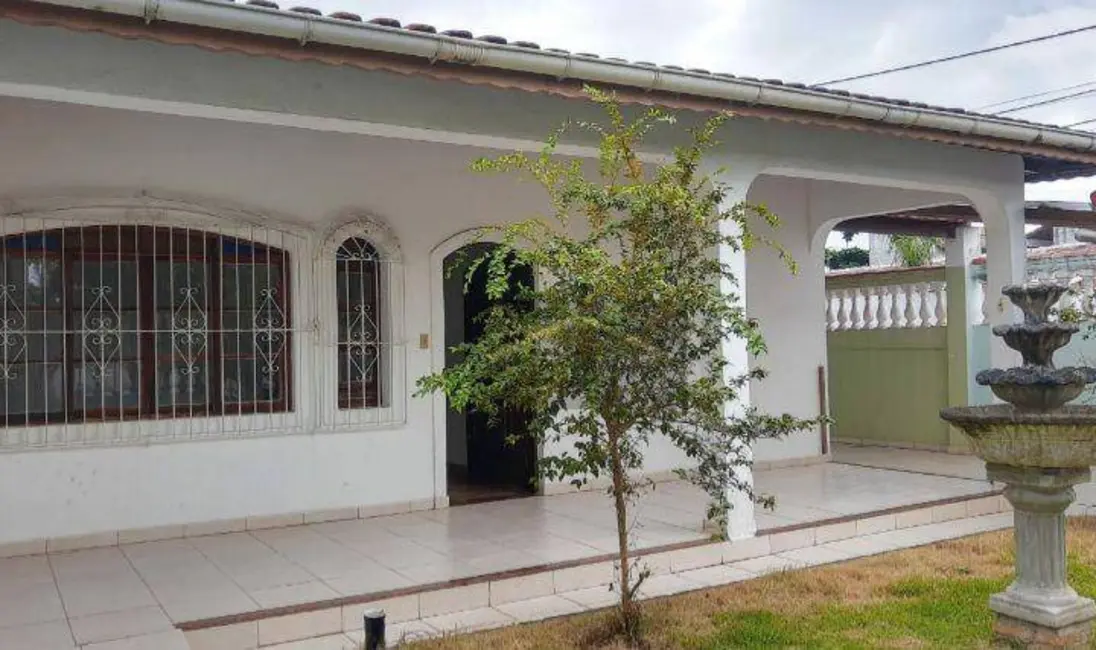 Casa com 3 quartos à venda, 250m2 em Peruibe - SP - imagem 9 Foto 9 de Casa com 3 quartos à venda, 250m2 em Peruibe - SP
