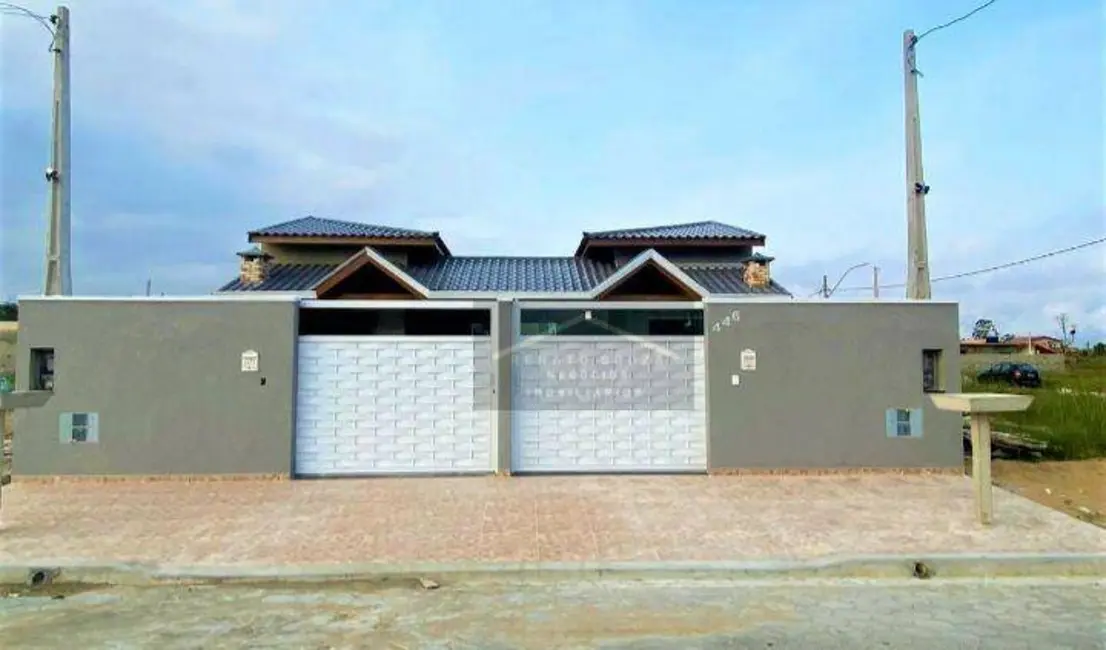 Casa com 2 quartos à venda, 150m2 em Peruibe - SP - imagem 3 Foto 3 de Casa com 2 quartos à venda, 150m2 em Peruibe - SP