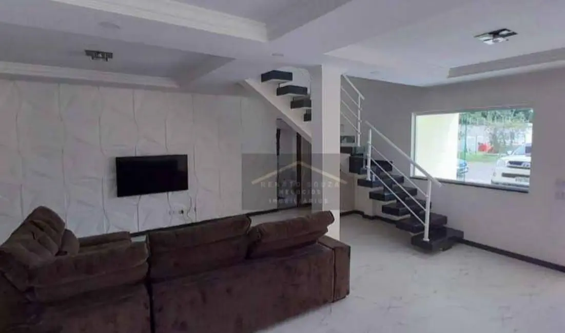 Casa de Condomínio com 4 quartos à venda, 300m2 em Peruibe - SP - imagem 6 Foto 6 de Casa de Condomínio com 4 quartos à venda, 300m2 em Peruibe - SP