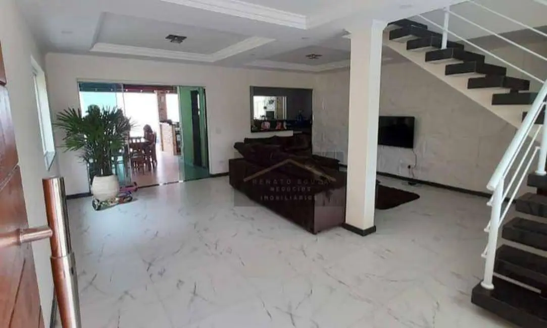 Casa de Condomínio com 4 quartos à venda, 300m2 em Peruibe - SP - imagem 5 Foto 5 de Casa de Condomínio com 4 quartos à venda, 300m2 em Peruibe - SP